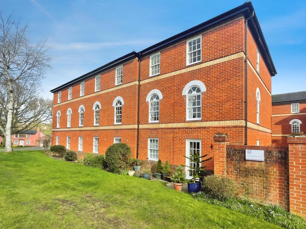 Main image of property: Farmadine House, Saffron Walden