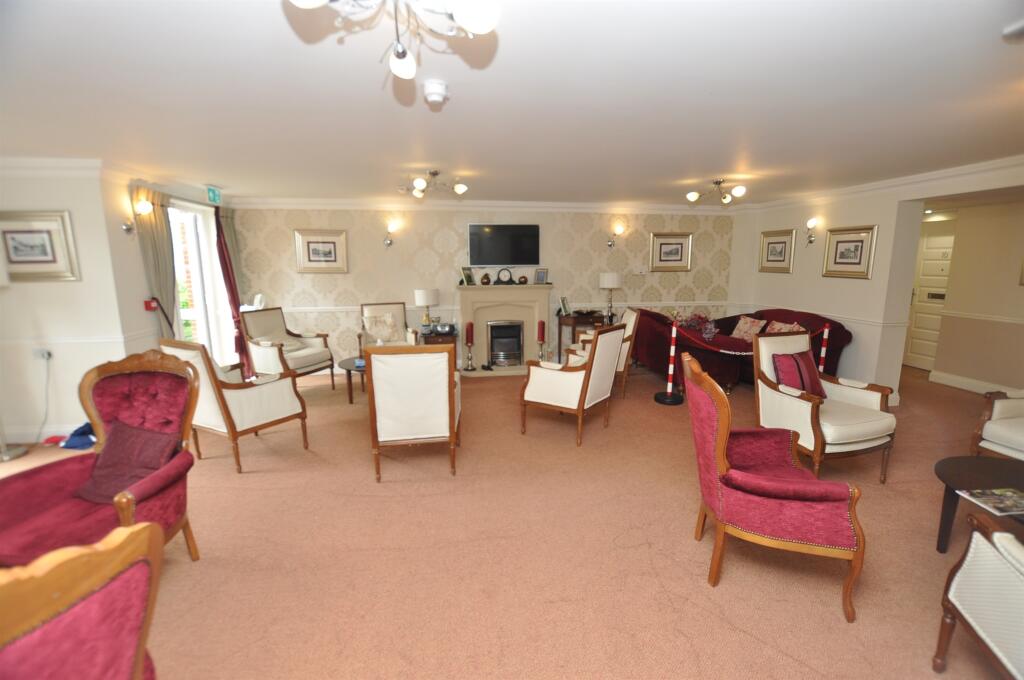 1 bedroom retirement property for sale in Radwinter Road, Saffron