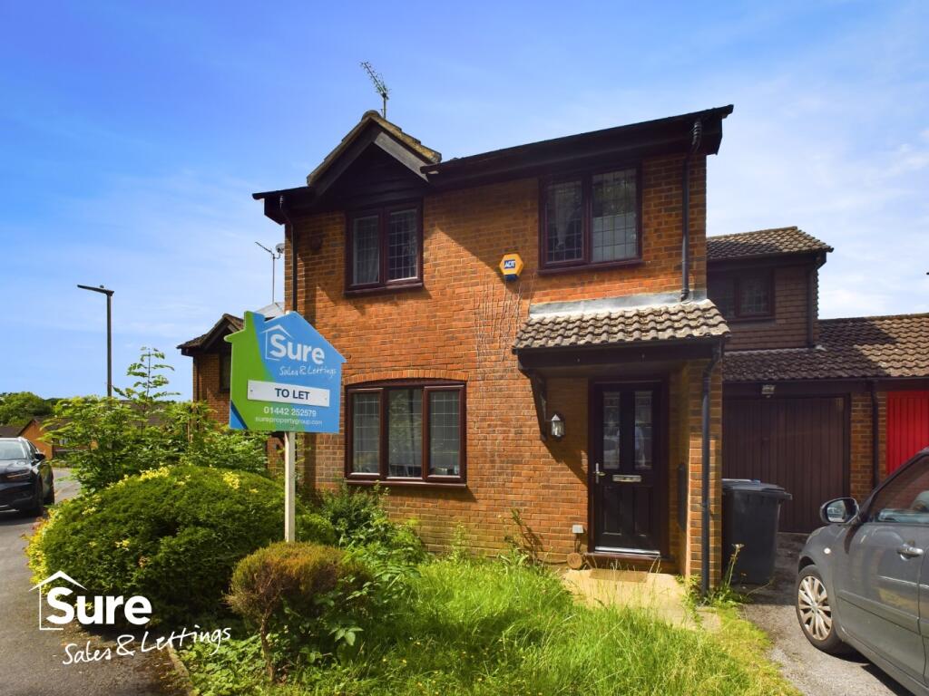 Main image of property: Hunters Oak, Hemel Hempstead, Hertfordshire, HP2 7SX
