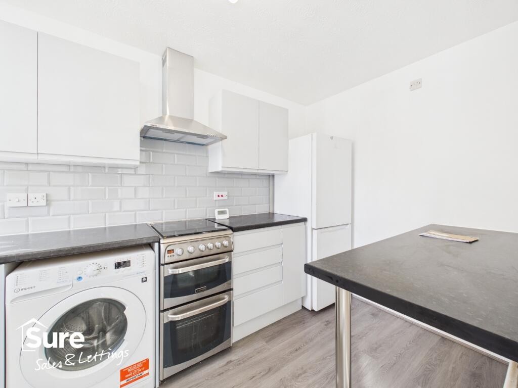 Main image of property: Thistle Close, Hemel Hempstead, Hertfordshire, HP1 2DE