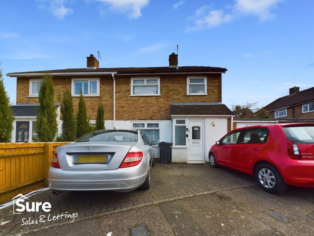 Main image of property: Double Room - Warmark Road, Hemel Hempstead, Hertfordshire, HP1 3PZ
