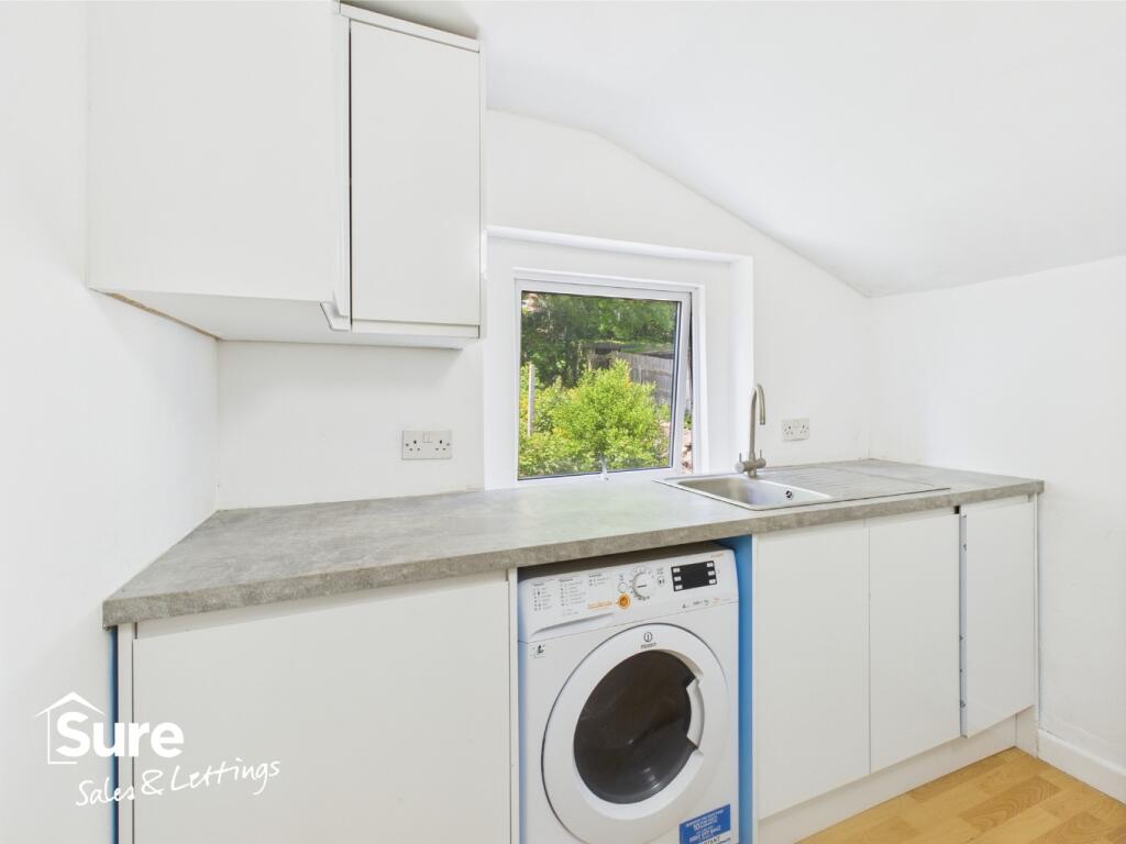 Main image of property: Glenview Gardens, Hemel Hempstead, Hertfordshire, HP1 1TF