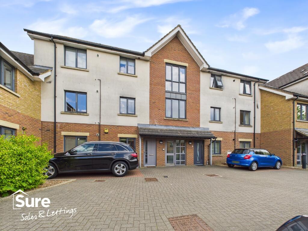 Main image of property: Queensway, Hemel Hempstead, Hertfordshire, HP2 5WU