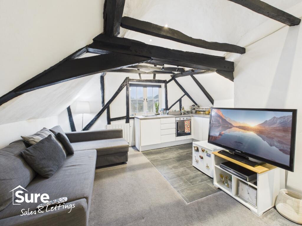 Main image of property: High Street, Hemel Hempstead, Hertfordshire, HP1