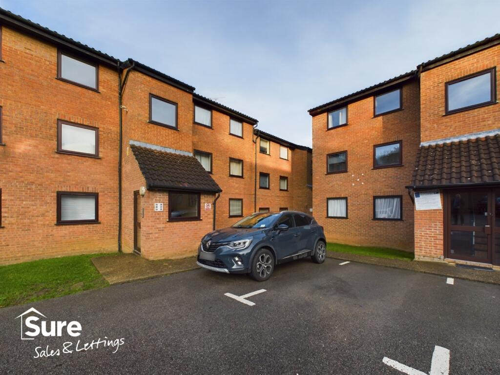 Main image of property: Valley Green, Hemel Hempstead, Hertfordshire, HP2 7RF