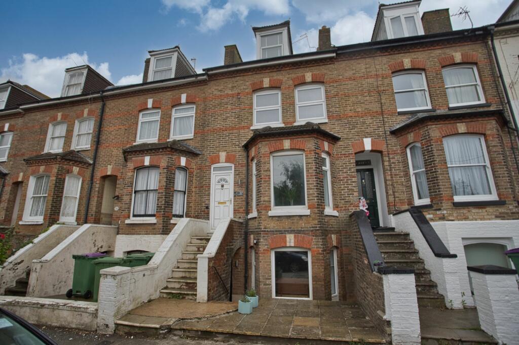 5 bedroom terraced house for sale in Coolinge Road, Folkestone, CT20