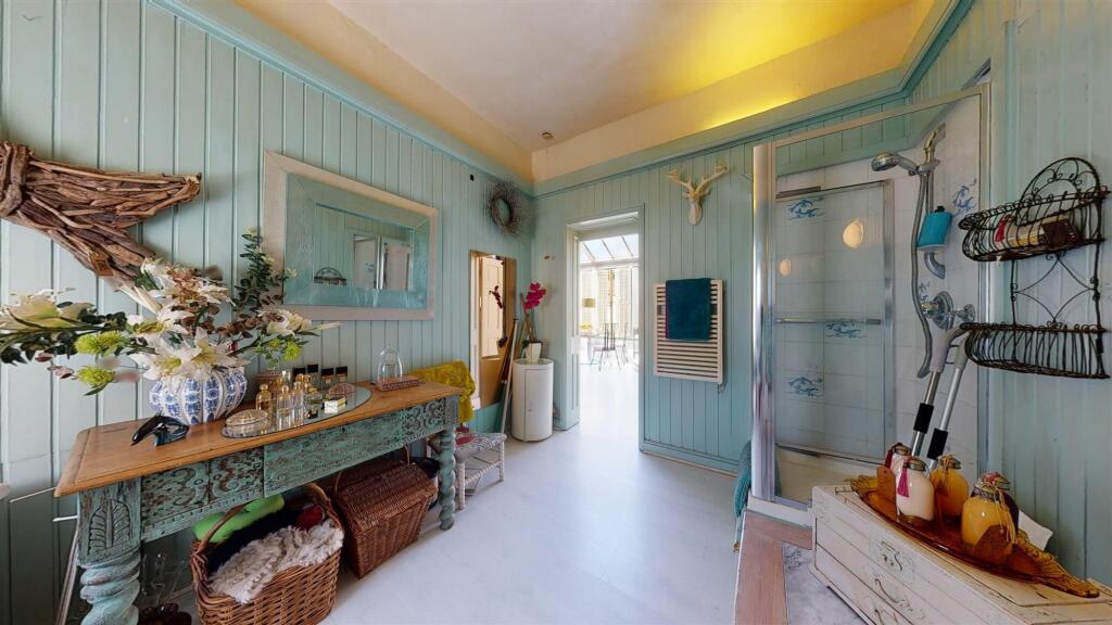 Additional property image - Sandgate High Street, Folkestone, CT20