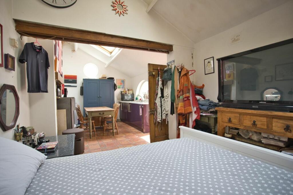 Additional property image - Sandgate High Street, Folkestone, CT20