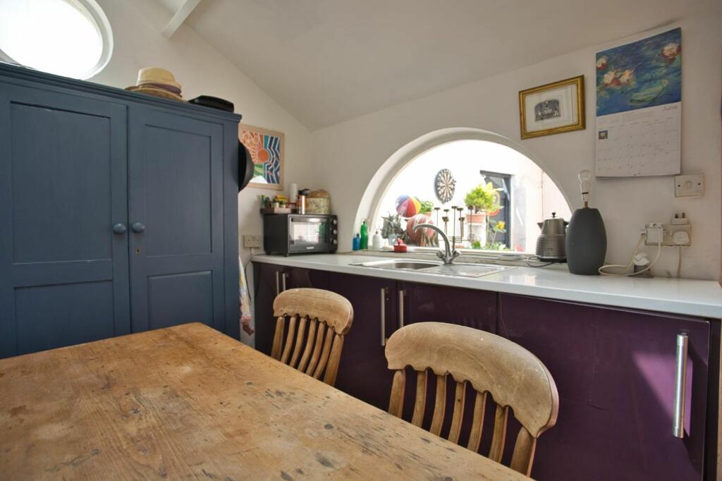 Additional property image - Sandgate High Street, Folkestone, CT20