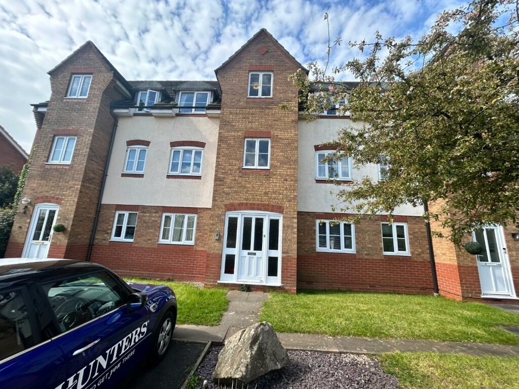 2 bedroom flat for rent in Winster Avenue, Dorridge, Solihull, B93 8ST, B93