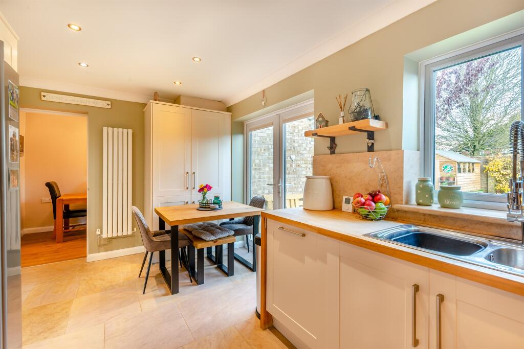 4 bedroom semidetached house for sale in Branston Road, Uppingham