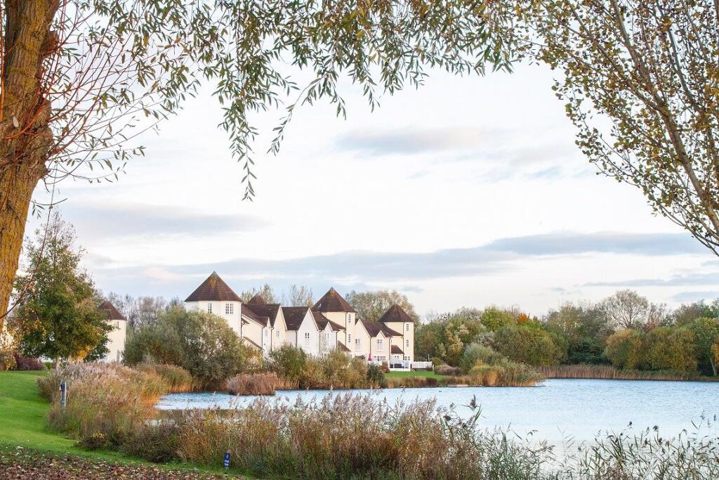 Main image of property: 87 Windrush Lake, Isis & Windrush Lakes