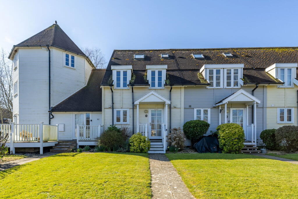 Main image of property: 81 Isis Lake, Isis & Windrush Lakes