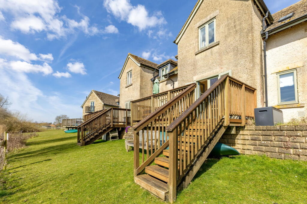 Main image of property: Fisherman's cottage, 76 Mill Village