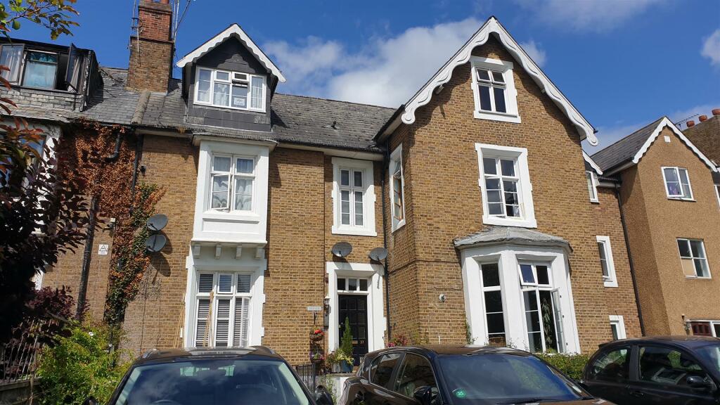 1 bedroom flat for rent in Upton Park Slough Berkshire, SL1