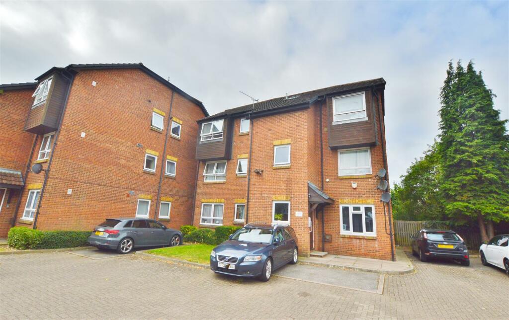 Main image of property: Braemar Gardens, Slough