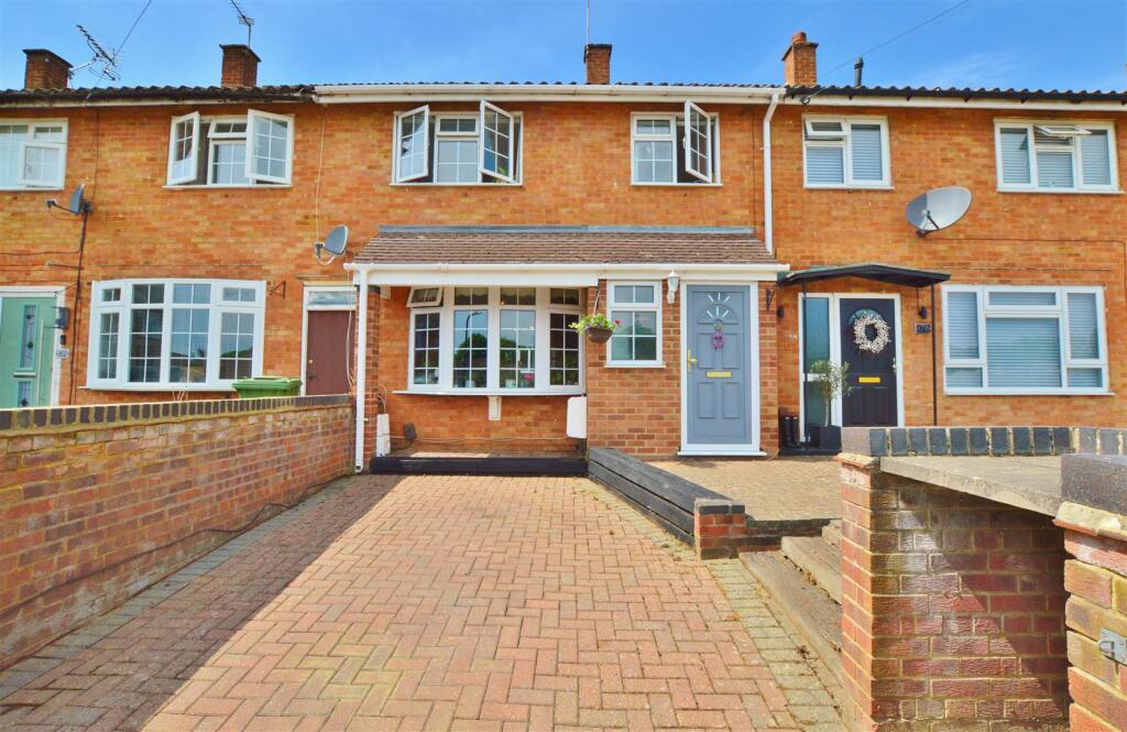 Main image of property: Lynch Hill Lane, Slough