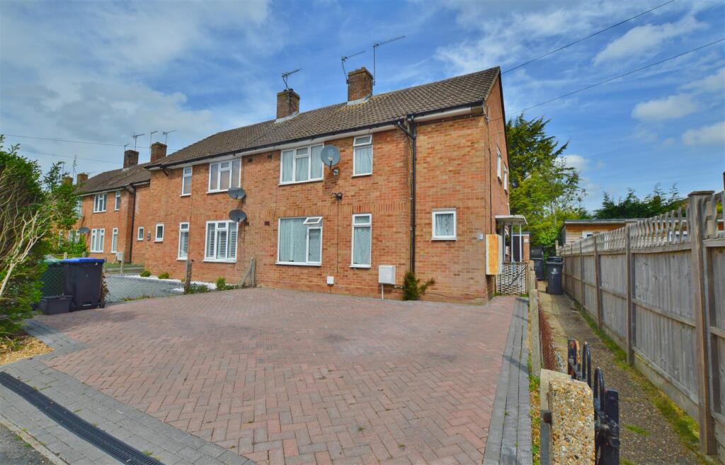 Main image of property: Deans Close, Stoke Poges, Slough