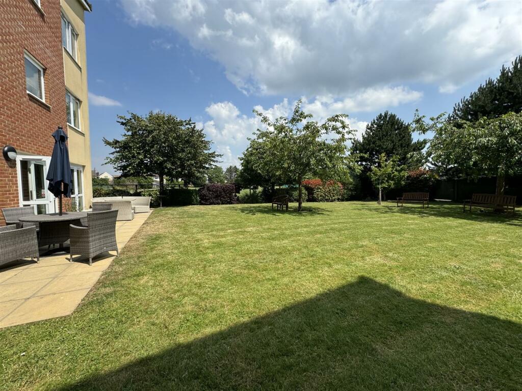 Additional property image - Station Road, Worle, Weston-Super-Mare
