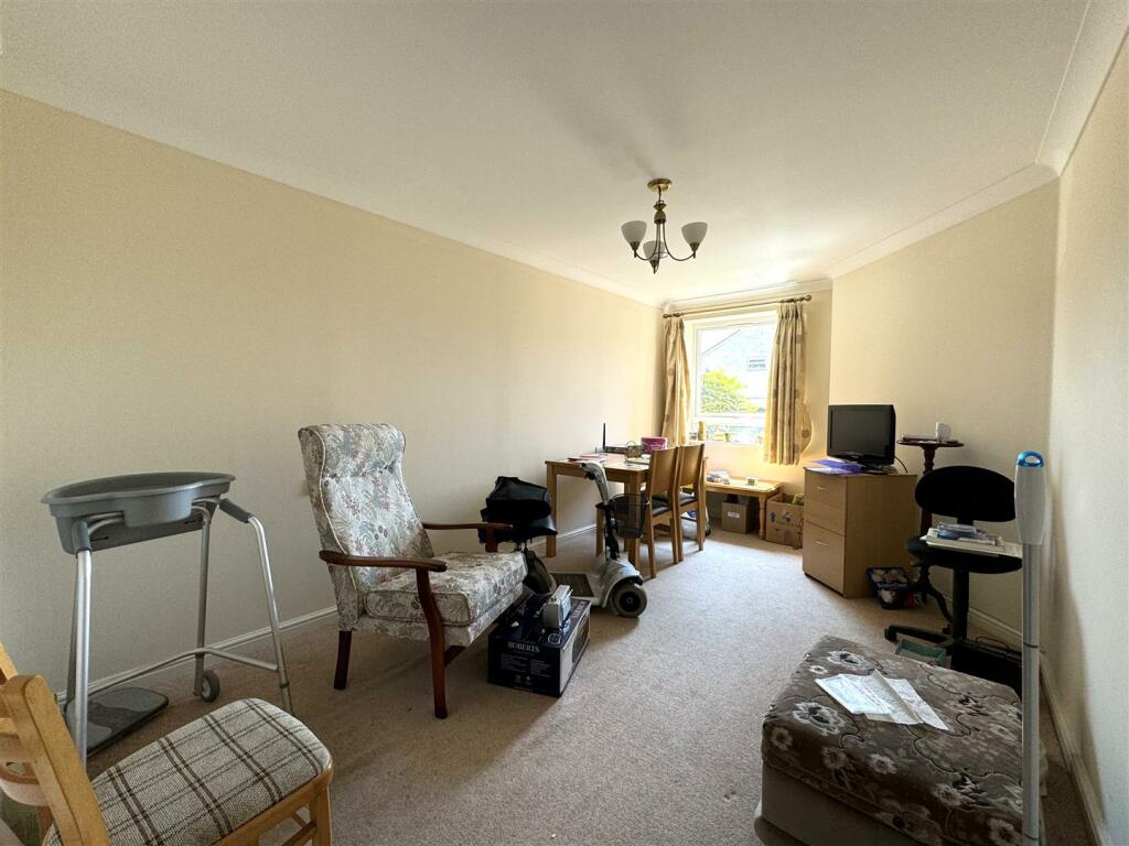 Additional property image - Station Road, Worle, Weston-Super-Mare