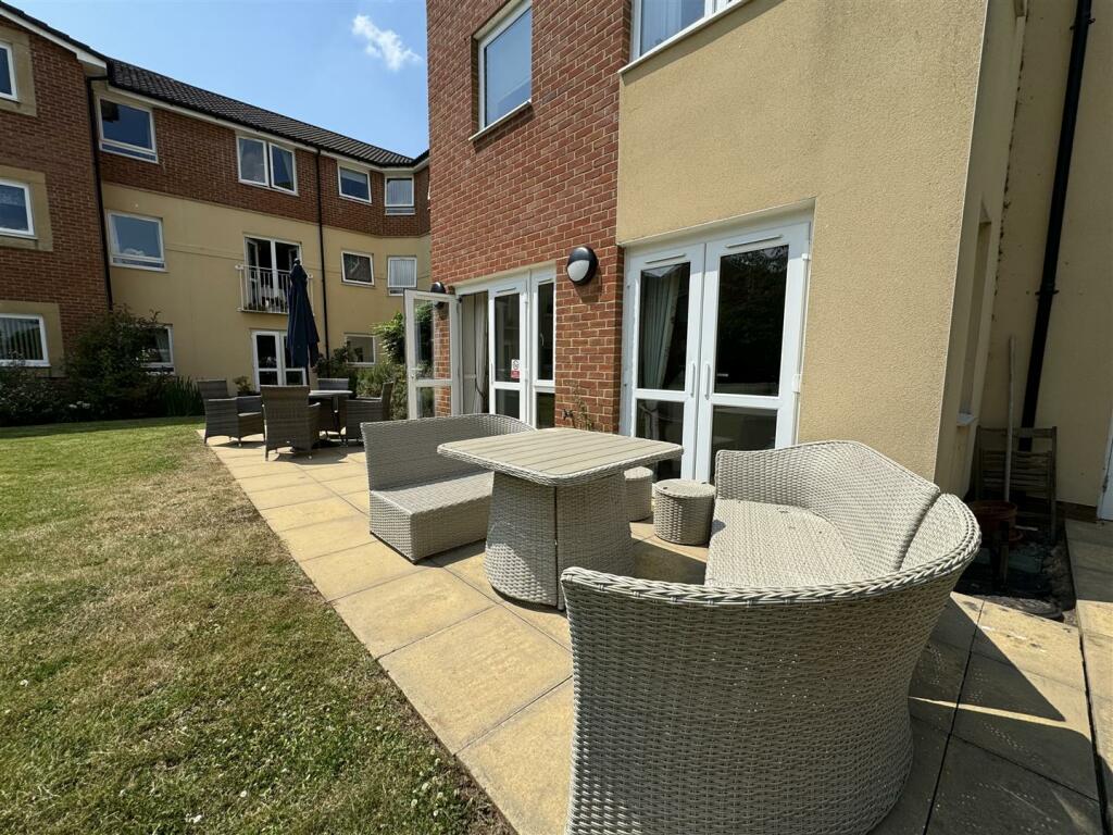 Additional property image - Station Road, Worle, Weston-Super-Mare