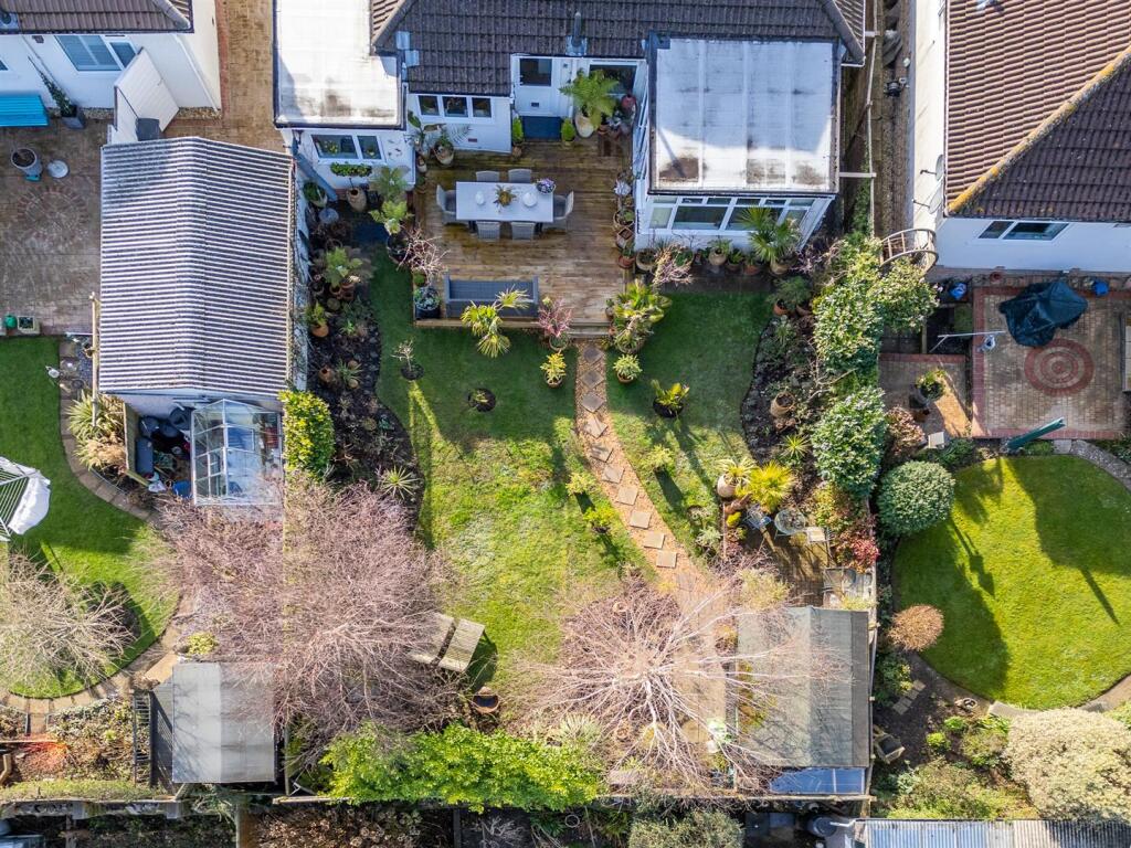 Additional property image - Pine Hill, Worle - Beautiful Bungalow