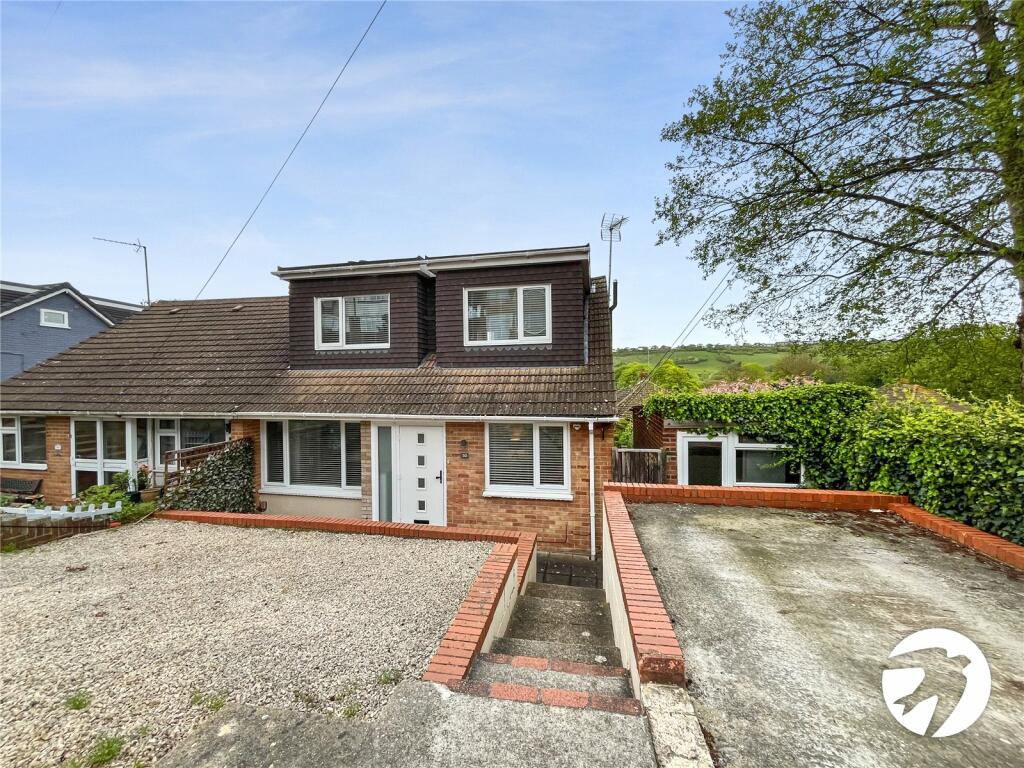 3 bedroom bungalow for sale in Carlton Crescent, Chatham, Kent, ME5