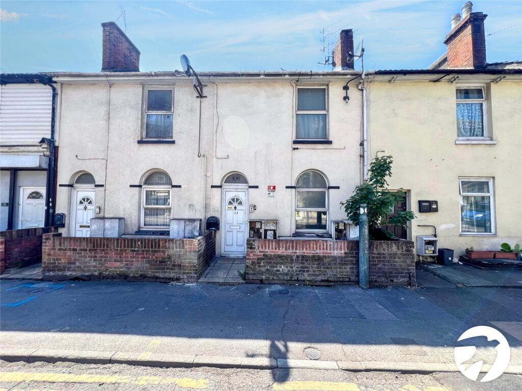Main image of property: Luton Road, Chatham, Kent, ME4
