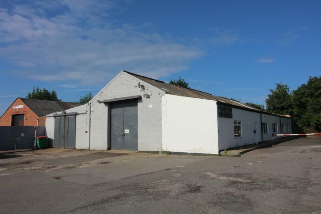 Showroom for rent in Kirkby Lane, NG16