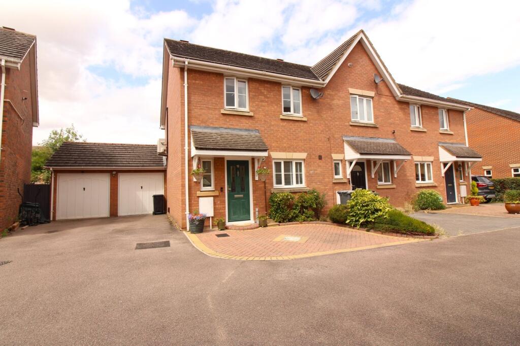 Main image of property: Jubilee Close, Henlow, SG16