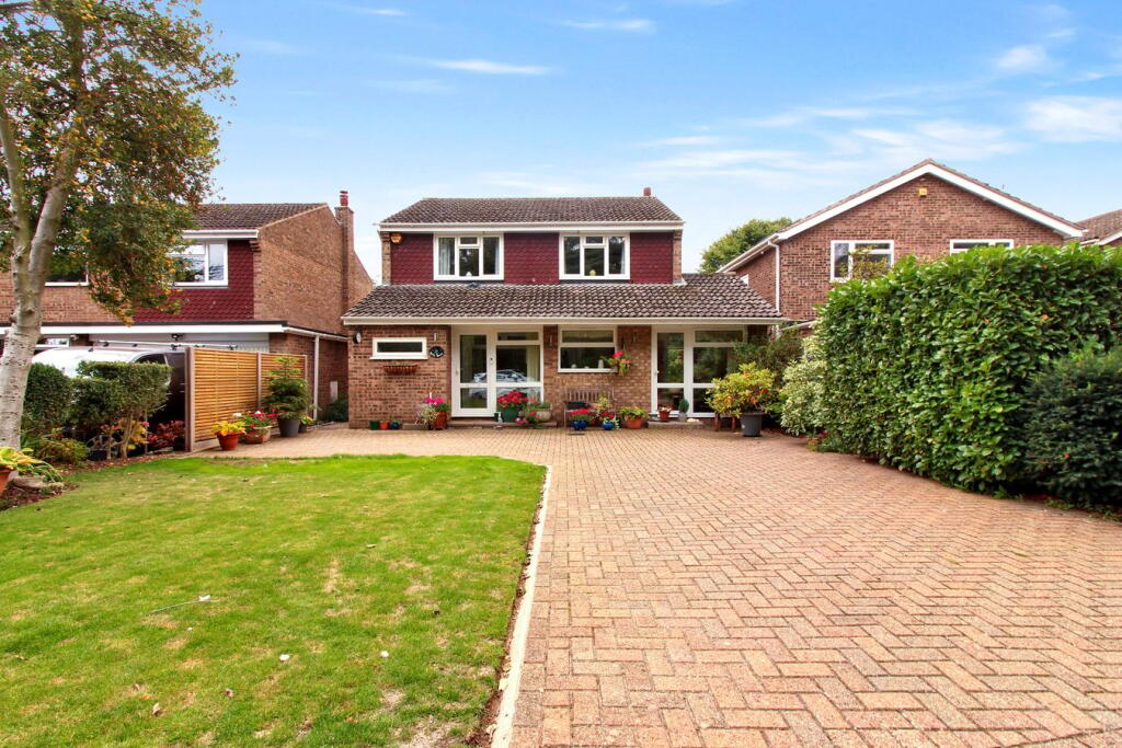 Main image of property: Hitchin Road, Shefford, SG17