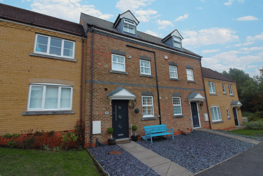 Main image of property: Kingfisher Road, Shefford, SG17