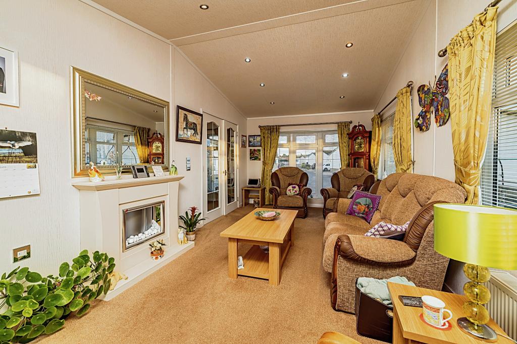 2 bedroom detached house for sale in Basin View Crescent, Montrose