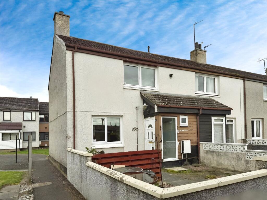 2 bedroom end of terrace house