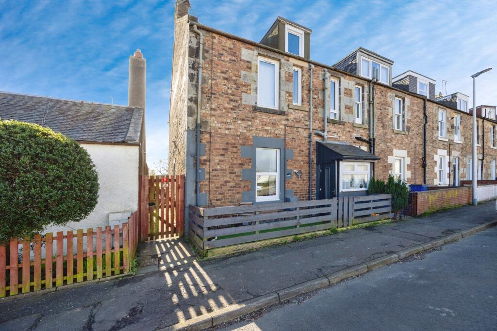 2 bedroom flat for sale in Burghlee Terrace, Loanhead, Midlothian, EH20