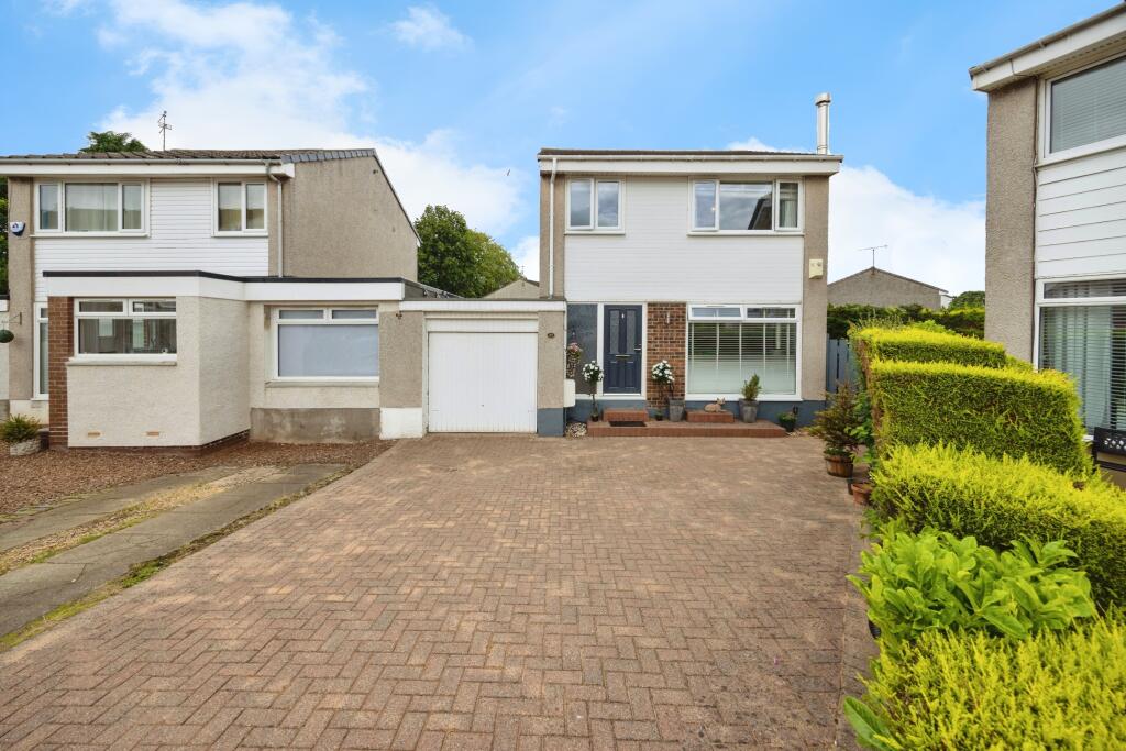 Main image of property: Broomieknowe Gardens, Bonnyrigg, Midlothian, EH19