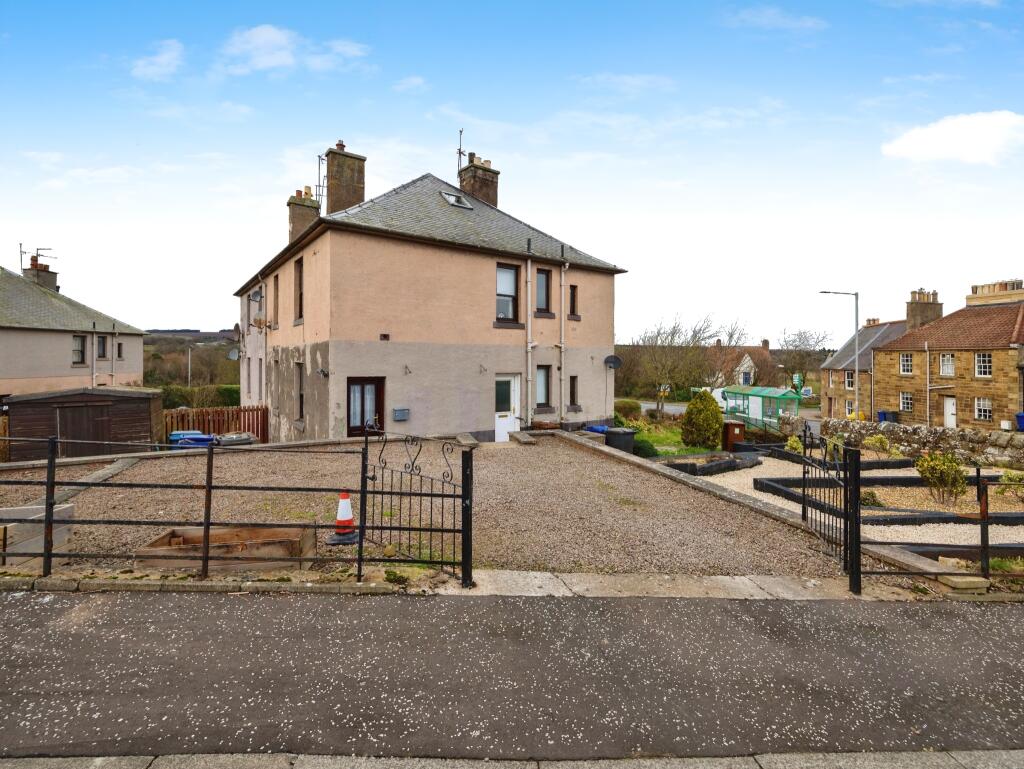 2 bedroom flat for sale in Crichton Road, Pathhead, Midlothian, EH37