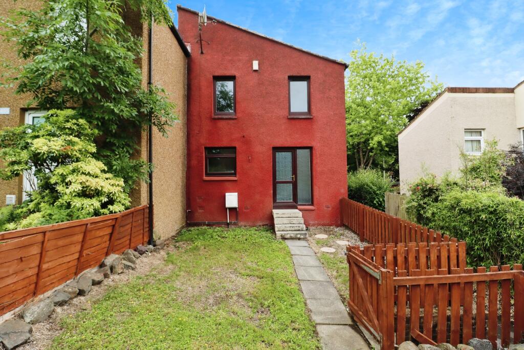 3 bedroom end of terrace house for sale in Heather Court, Glenrothes