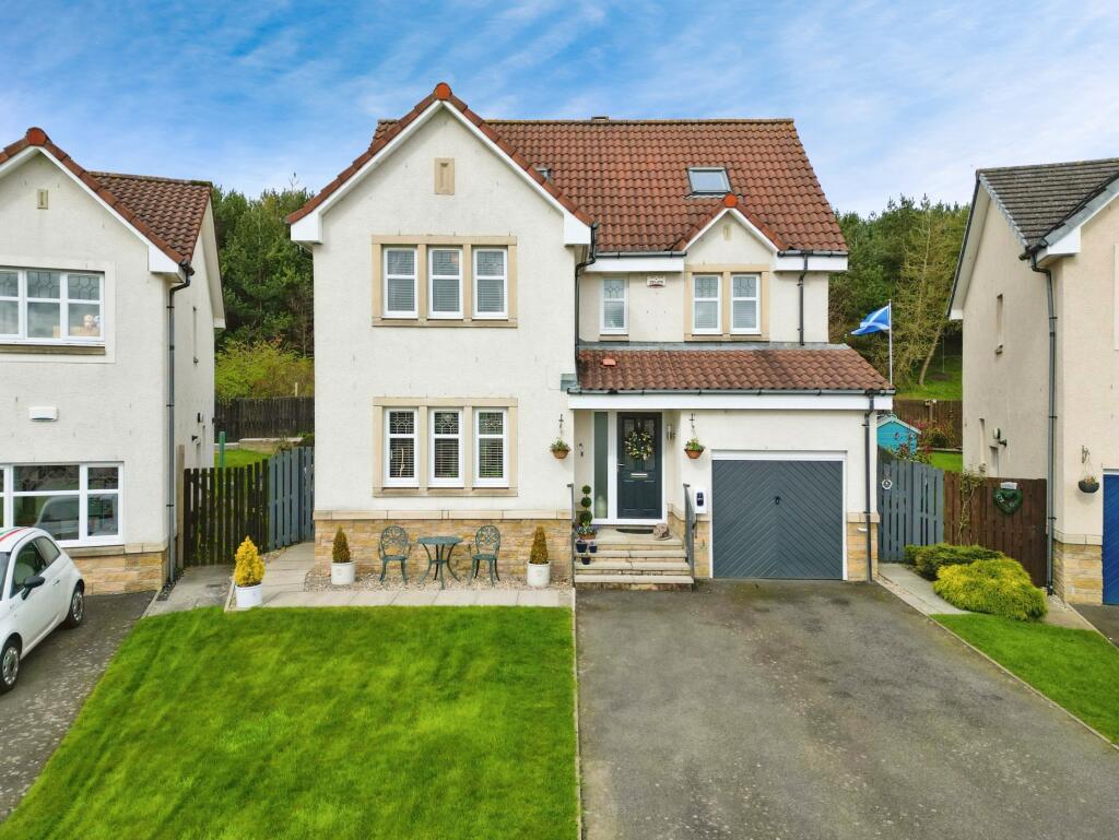 6 bedroom detached house for sale in Peasehill Gait, Rosyth