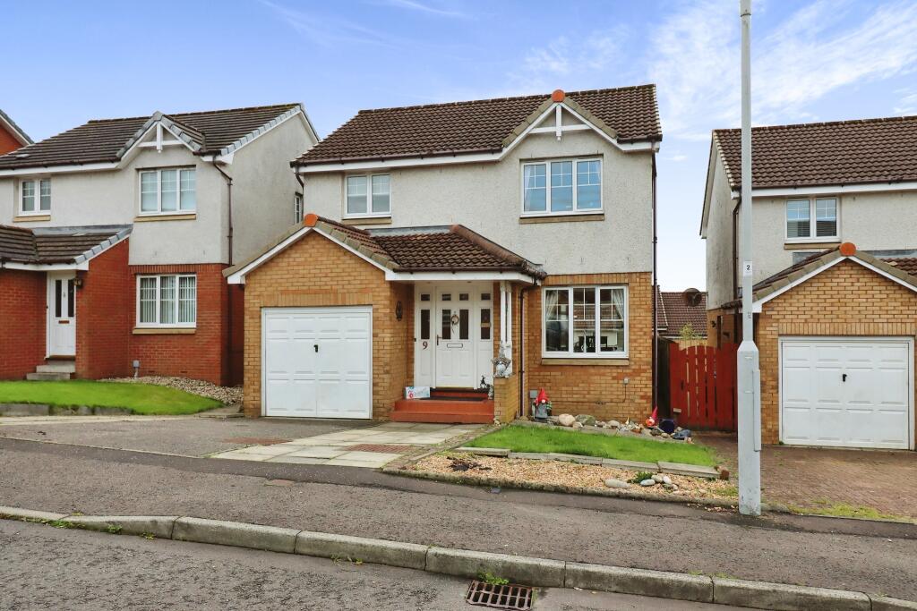 3 bedroom detached house for sale in Glomach Grove, Dunfermline, KY12