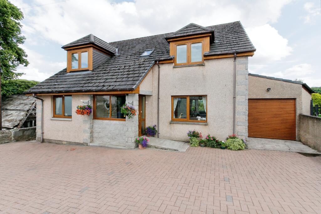 4 bedroom detached house for sale in Braehead Terrace, Dufftown, Keith