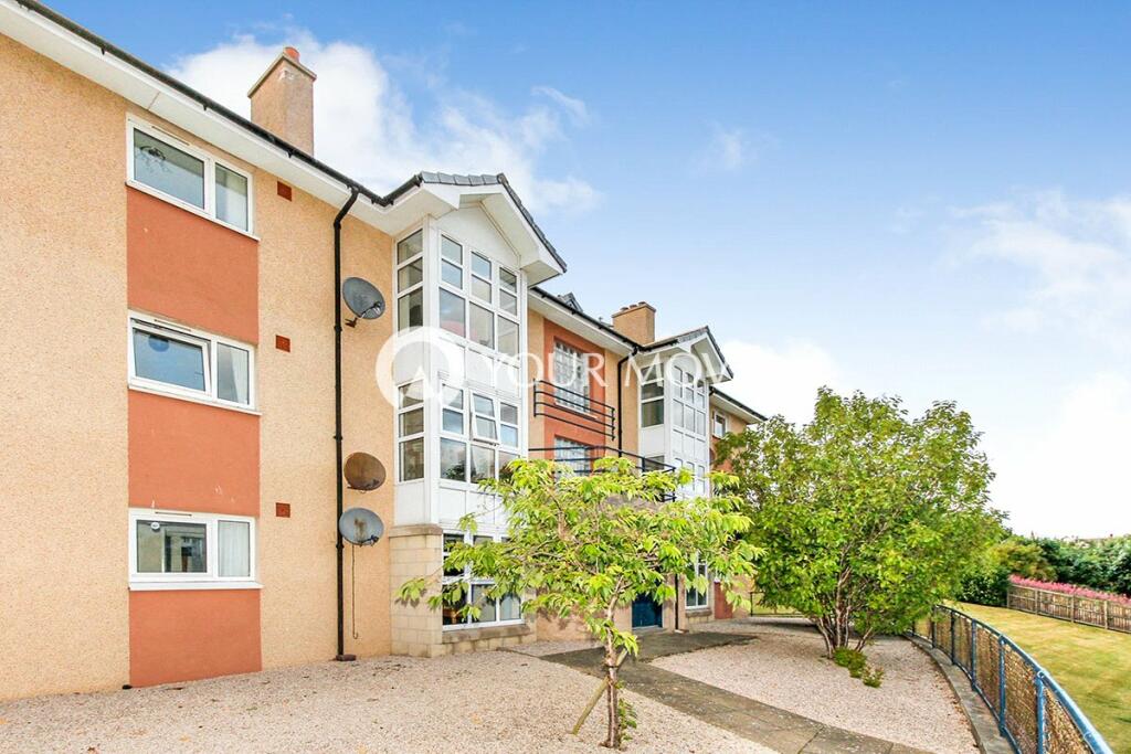 2 bedroom flat for sale in Manson Terrace, Lossiemouth, Moray, IV31