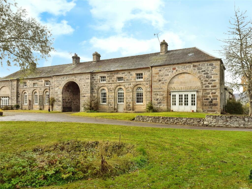 4 bedroom terraced house for sale in Beauly, Highland, IV4