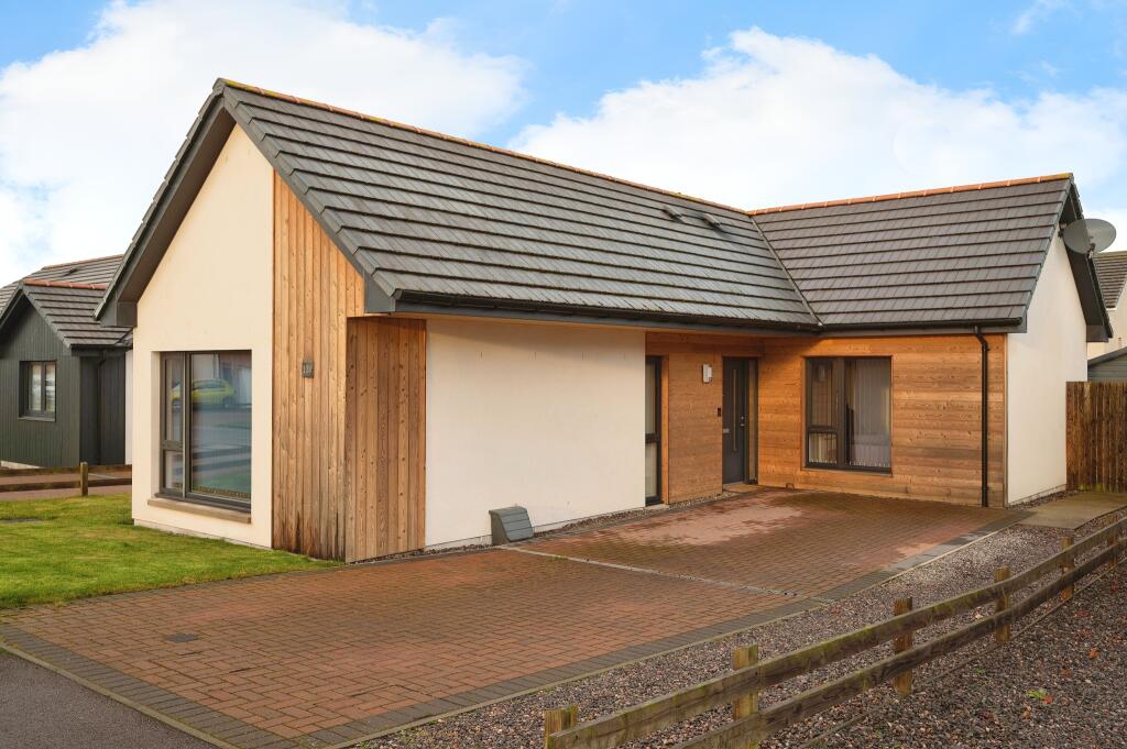 2 bedroom bungalow for sale in Lawrie Drive, Nairn, Highland, IV12