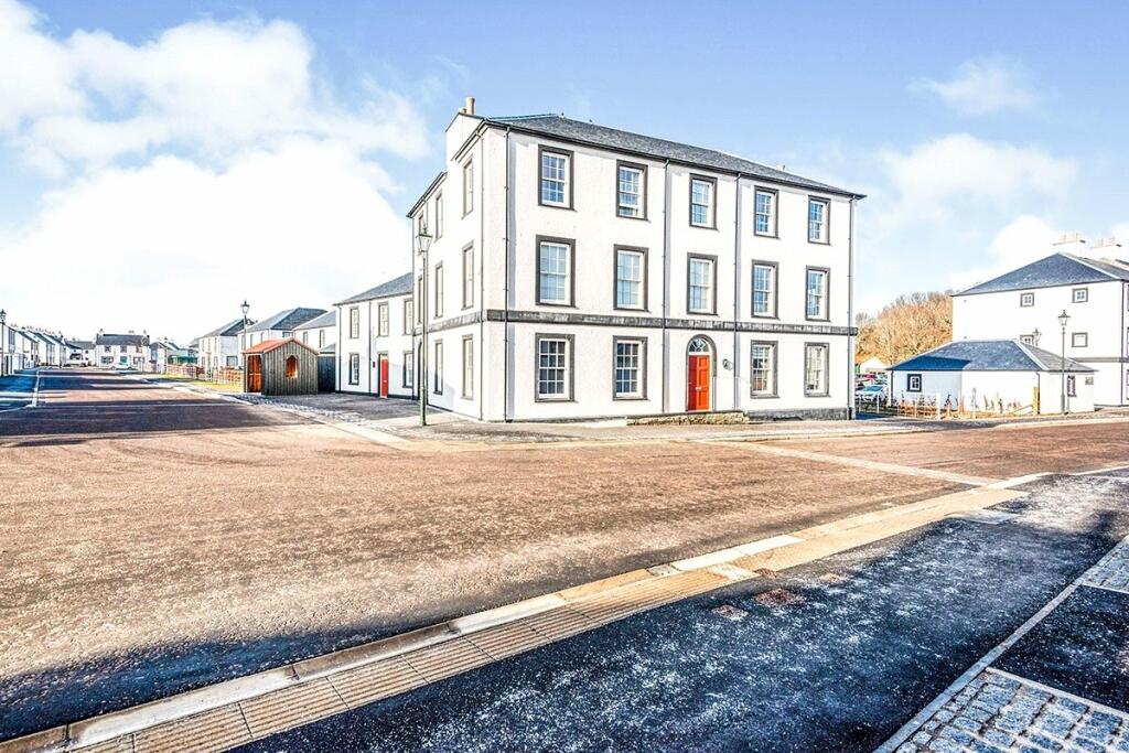 1 bedroom flat for sale in Hillhead Road, Tornagrain, Inverness, IV2