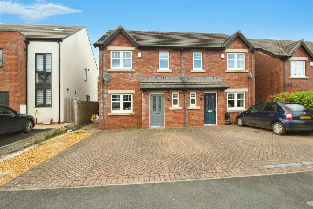 3 bedroom semidetached house for sale in Turnstone Drive, Carlisle, CA2