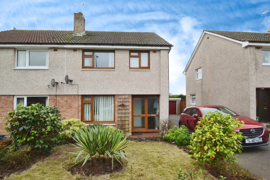 3 bedroom semi-detached house