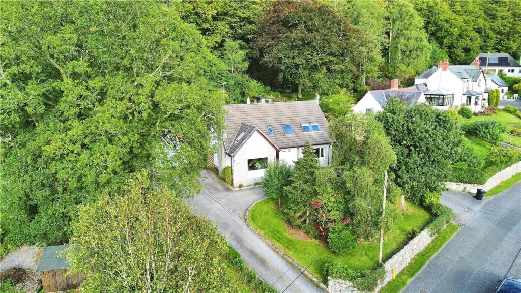 3 bedroom detached house