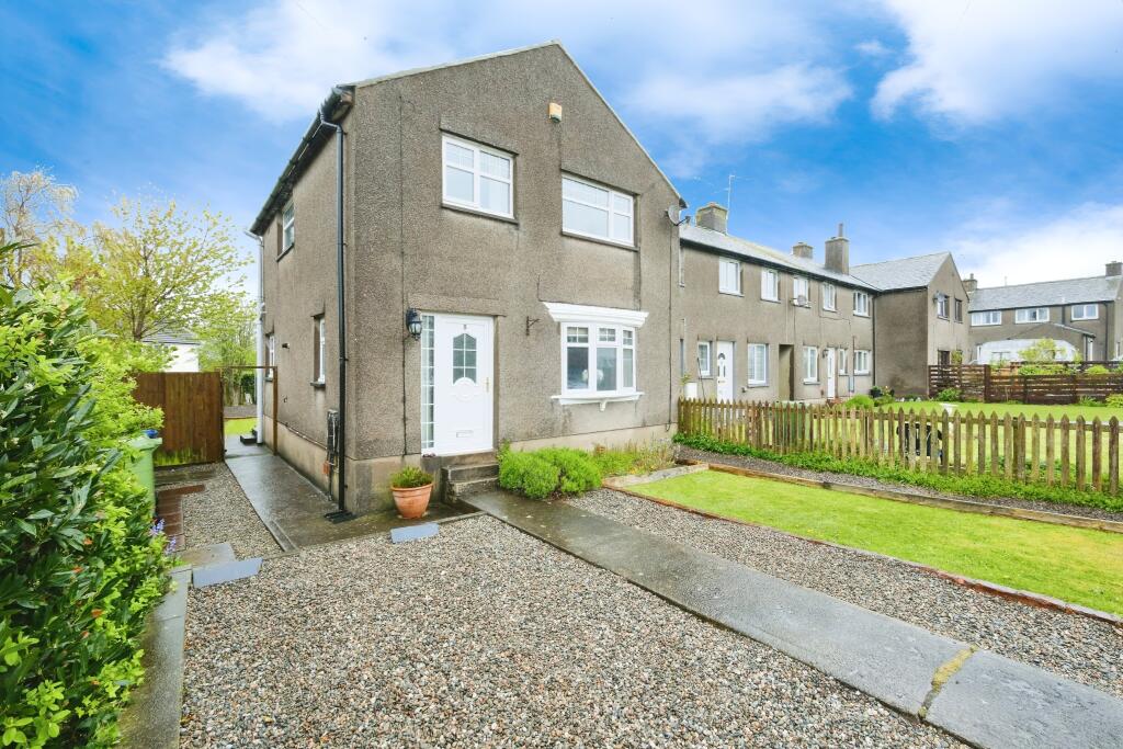 3 bedroom end of terrace house for sale in Cape Road, Seaton