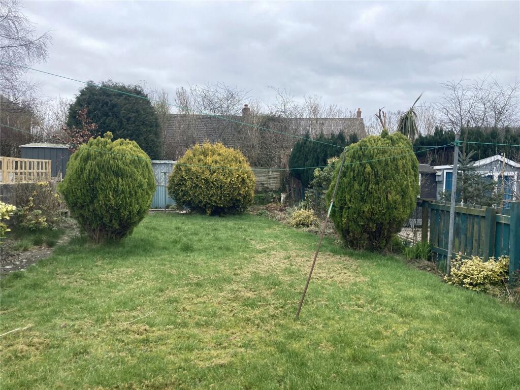 2 bedroom terraced house for sale in Sevenoaks Terrace, Cross Lane